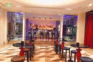 上海可以兼职的酒吧招聘酒水促销员,需要统一穿工装吗_