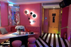 上海顶级夜总会招聘商务接待,夜场如何吸引客人选你？