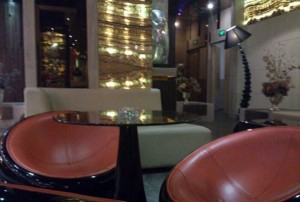 上海翻台高的夜总会ktv招聘包厢气氛组,(不抽台费)