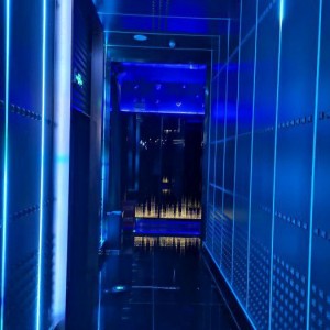 上海静安区附近酒吧招聘商务接待,(不收入职费,直接入职的)