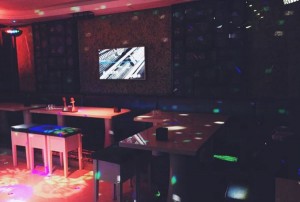 上海奉贤区四团镇附近夜总会招聘包厢管家,上班需要喝酒吗？