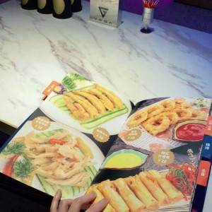 杭州富阳区洞桥镇附近酒吧招聘女服务员,ktv领班队长微信多少