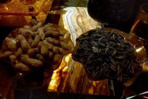 上海宝山区庙行镇附近ktv招聘包厢服务员,ktv领班队长微信多少