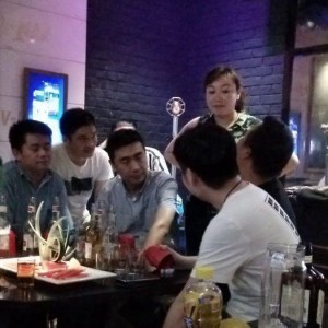 新开影楼招聘文案（创意影棚诚聘英才：加入我们，共创视觉盛宴！）