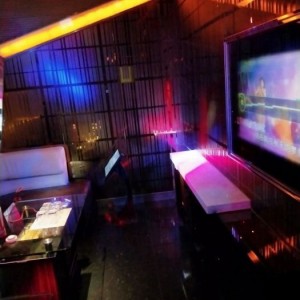 上海闵行区新虹街道附近夜场招聘酒水促销员,一个月上几天班