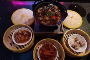 上海金山区廊下镇附近ktv招聘酒水促销员,一个月上几天班