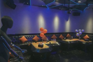 上海浦东新区上钢新村街道附近夜总会招聘包厢陪唱,可以兼全职