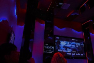 上海宝山区友谊路街道附近ktv招聘包厢管家,工作好做吗？