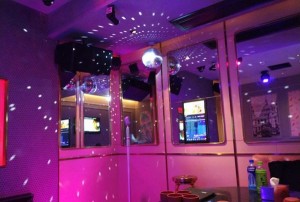 桌球前台招聘文案（重塑桌球新体验：前台精英招募启事）