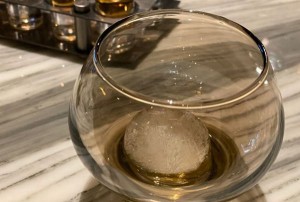 上海金山区山阳镇附近夜场招聘酒水促销员,工作好做吗？