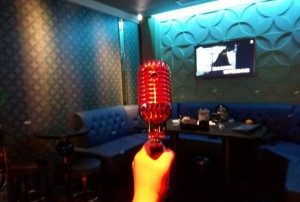 上海小费高的夜场招聘包厢服务员,应聘联系方式是什么