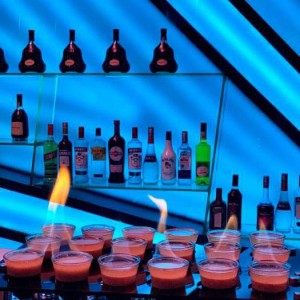 上海浦东新区康桥镇附近酒吧招聘包厢管家,(不压工资待遇好的)