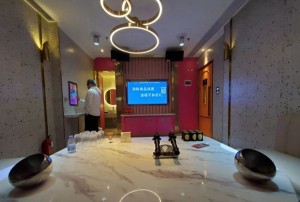 上海可以兼职的ktv招聘酒水销售员,是上白班还是上夜班