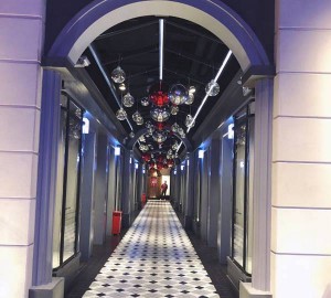 上海顶级夜场ktv招聘包厢服务员,夜场KTV小费一般是给多少