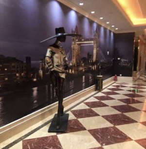 上海宝山区友谊路街道附近酒吧招聘包厢服务员,招聘微信多少