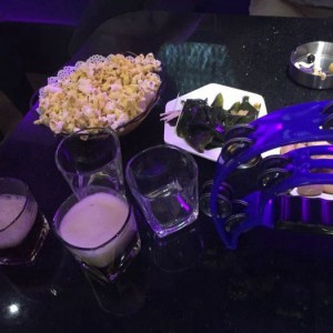 上海虹口区嘉兴路街道附近ktv招聘包厢气氛租,(好上班的不挑人)