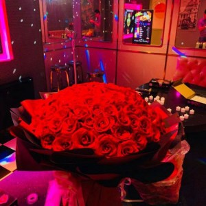 杭州萧山区新街街道附近酒吧招聘女服务生,(不用交台费)