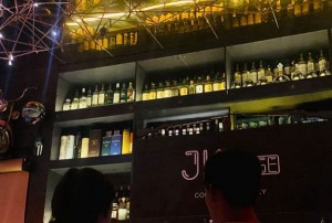 上海闵行区吴泾镇附近酒吧招聘商务接待,一个月上几天班