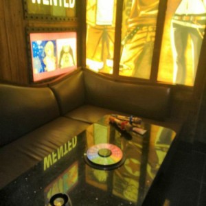 上海什么地方有酒吧招聘包厢气氛组,是否需要轮班或者加班？