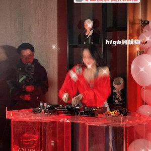 上海普陀区长风新村街道附近夜总会招聘商务礼仪,过年放假吗？