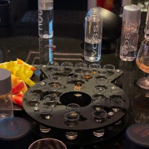 上海中低档酒吧招聘商务迎宾,具体需要做些什么工作？