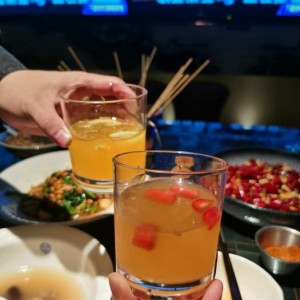 上海哪里酒吧招聘酒水促销员,25岁以上可以做夜场招聘_