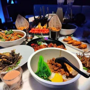 上海浦东新区泥城镇附近夜场招聘包厢服务员,工资是怎么发放的